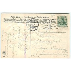 n°20978 - Carte Gaufrée - Fröhliche Ostern - Couple d'enfants, lui portant des fleurs, et elle un agneau