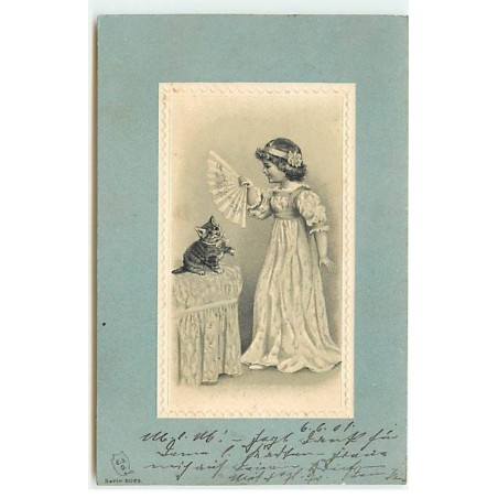 n°21050 - Clapsaddle - Fillette éventant un chaton