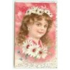 n°21496 - Fillette portant une couronne de marguerites - Paillettes