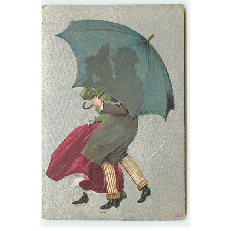 n°21500 - Carte Gaufrée - Couple marchant sous la pluie se protégeant sous un  parapluie